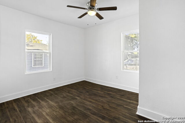 Image 13 of 30 For 147 Baylor E