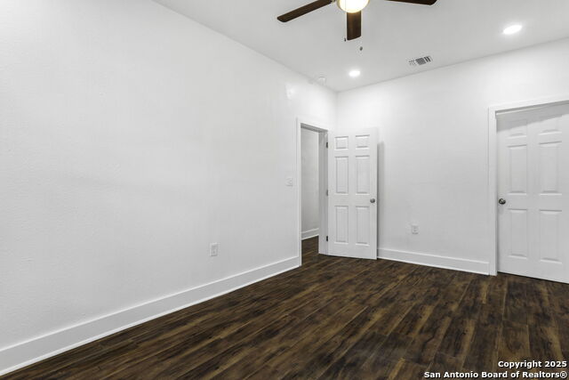 Image 16 of 30 For 147 Baylor E