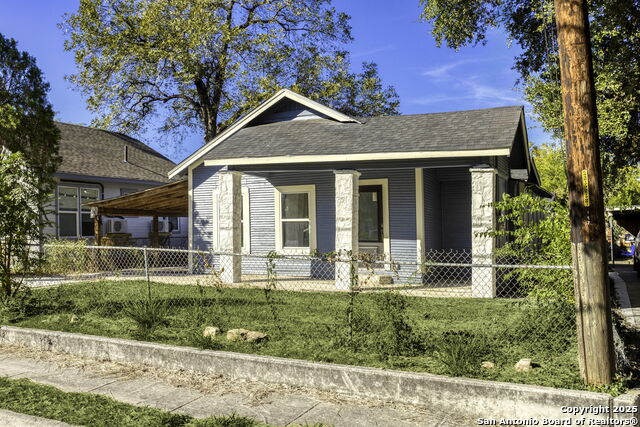 Image 4 of 30 For 147 Baylor E