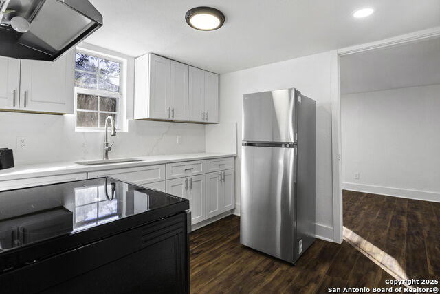 Image 9 of 30 For 147 Baylor E