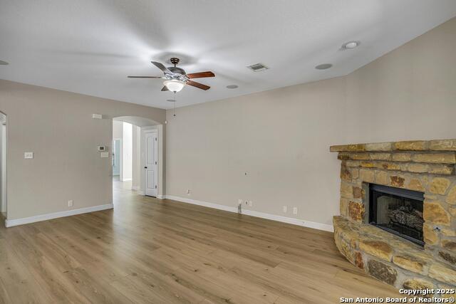 Image 11 of 47 For 551 Roamer