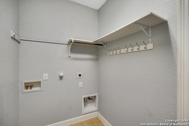 Image 18 of 47 For 551 Roamer