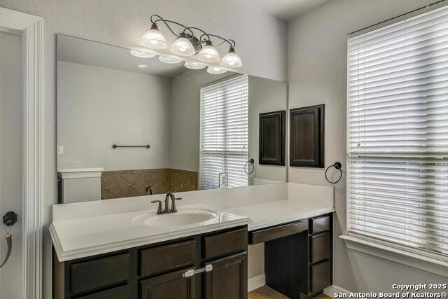 Image 22 of 47 For 551 Roamer