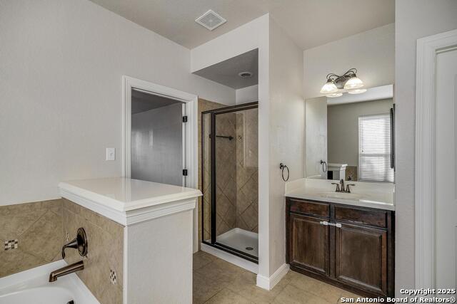 Image 23 of 47 For 551 Roamer