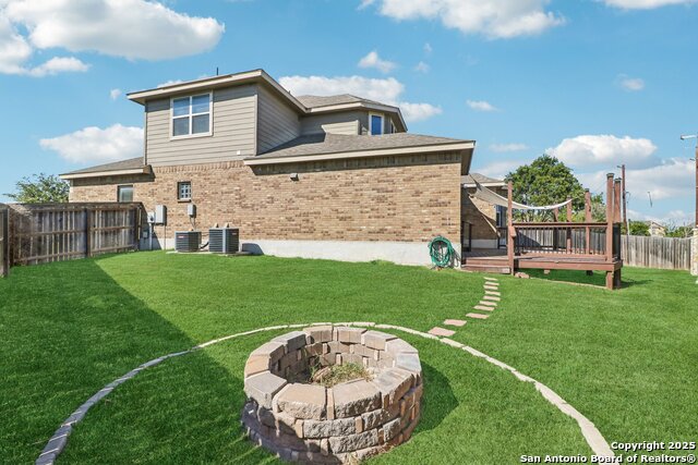 Image 34 of 49 For 1902 Sirius Grove