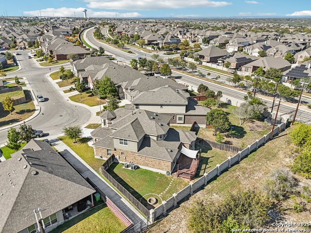 Image 46 of 49 For 1902 Sirius Grove