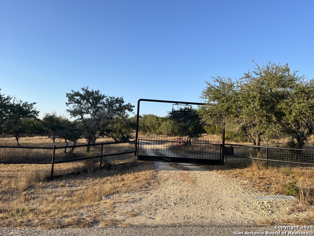 Listing photo id 5 for 218 Ranch Circle