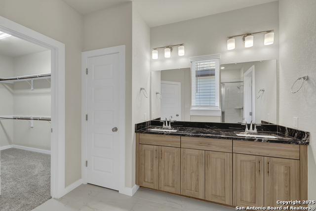 Image 17 of 41 For 15418 Ivory