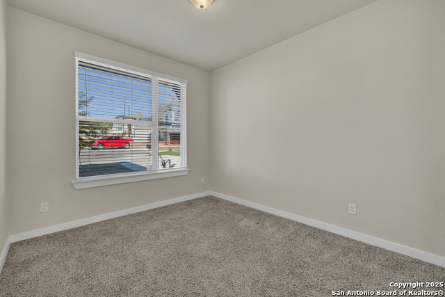 Image 22 of 41 For 15418 Ivory