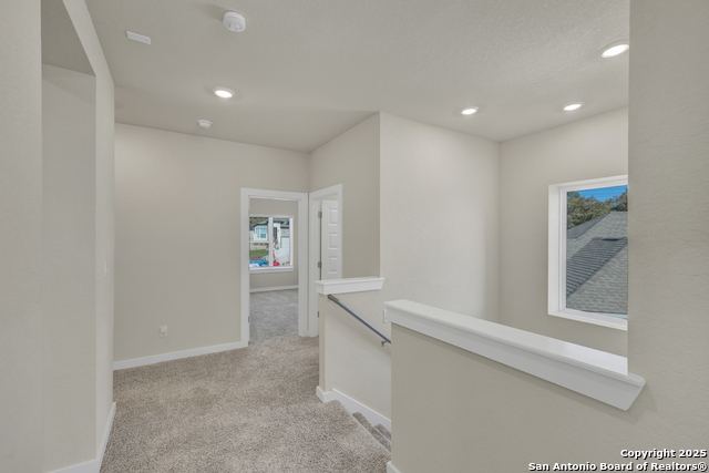 Image 25 of 41 For 15418 Ivory