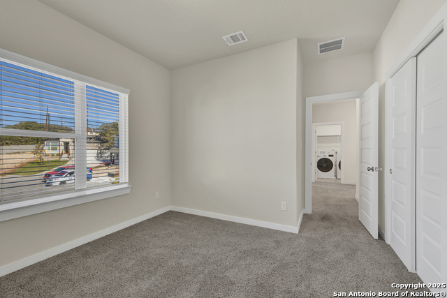 Image 33 of 41 For 15418 Ivory