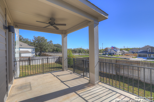 Image 36 of 41 For 15418 Ivory