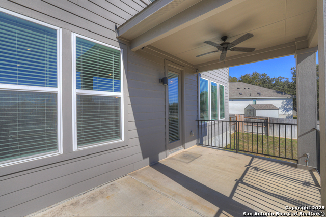 Image 37 of 41 For 15418 Ivory