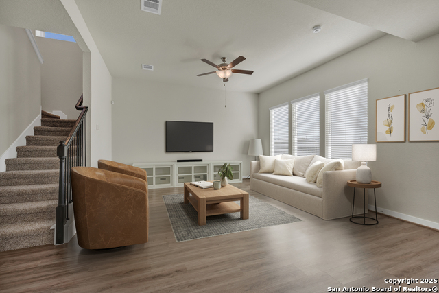 Image 5 of 41 For 15418 Ivory