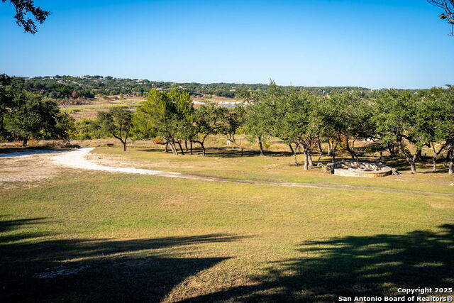 Listing photo id 36 for 708 Malaga  