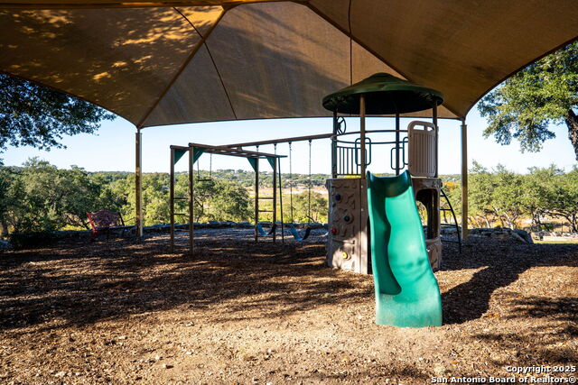 Listing photo id 42 for 708 Malaga  