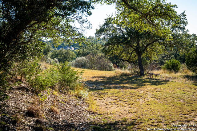 Listing photo id 6 for 708 Malaga  