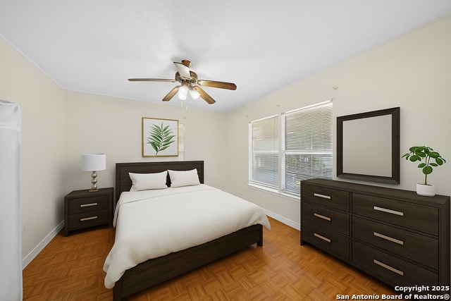 Listing photo id 16 for 254 Bank  