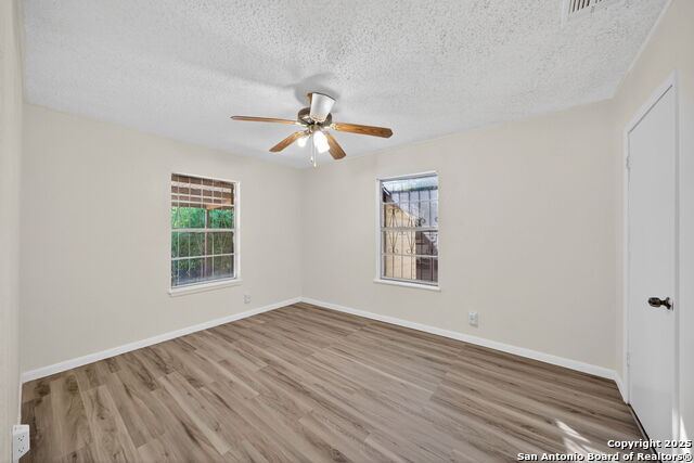 Listing photo id 20 for 254 Bank  