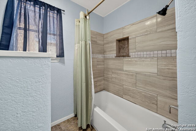 Listing photo id 22 for 254 Bank  