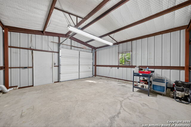 Listing photo id 28 for 254 Bank  