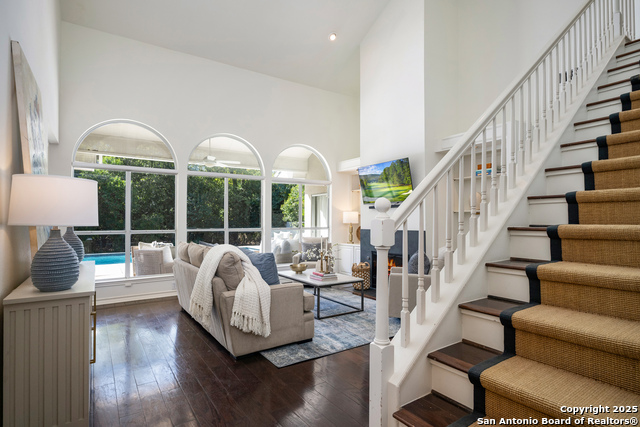 Image 11 of 70 For 10 Thornhurst