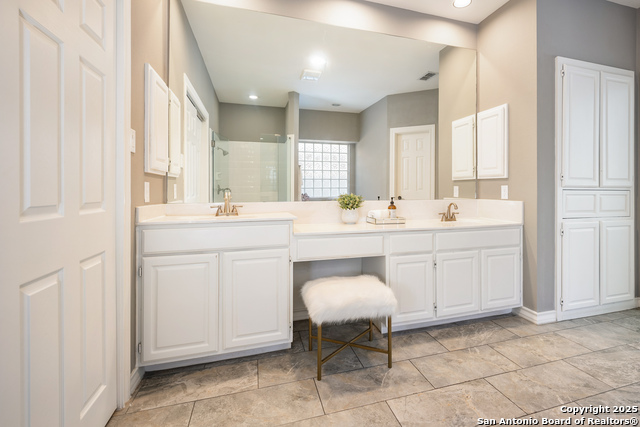 Image 28 of 70 For 10 Thornhurst