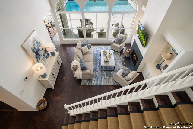 Image 32 of 70 For 10 Thornhurst