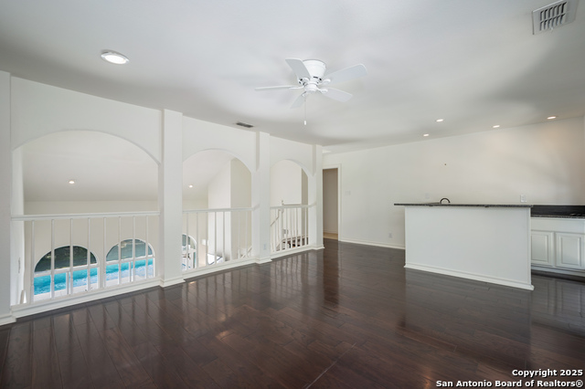 Image 35 of 70 For 10 Thornhurst