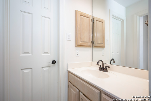 Image 40 of 70 For 10 Thornhurst