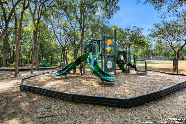 Image 63 of 70 For 10 Thornhurst