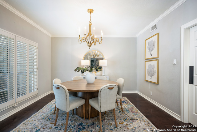 Image 8 of 70 For 10 Thornhurst