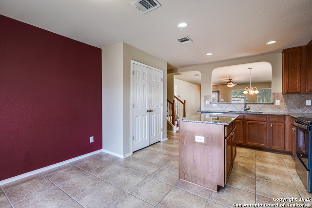 Listing photo id 8 for 11638 Valley Garden