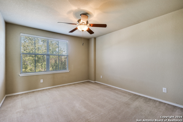 Listing photo id 19 for 11638 Valley Garden