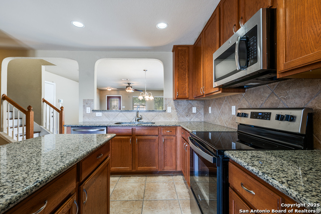 Listing photo id 5 for 11638 Valley Garden