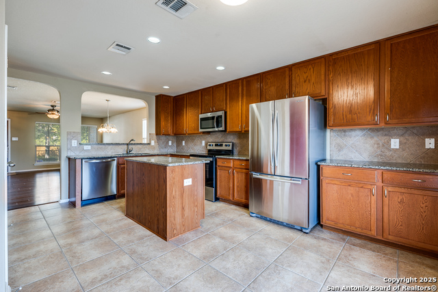 Listing photo id 7 for 11638 Valley Garden