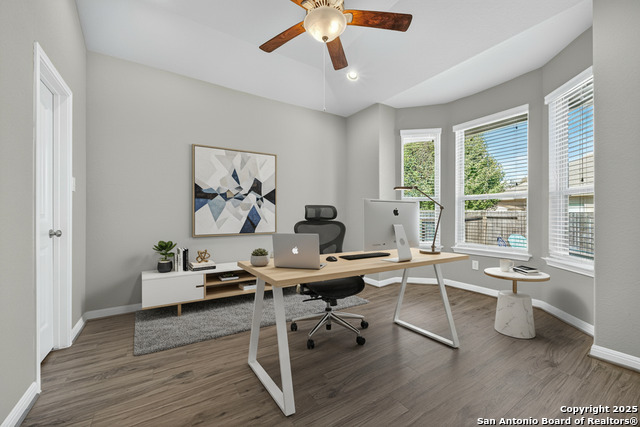 Image 24 of 39 For 9743 Monken  