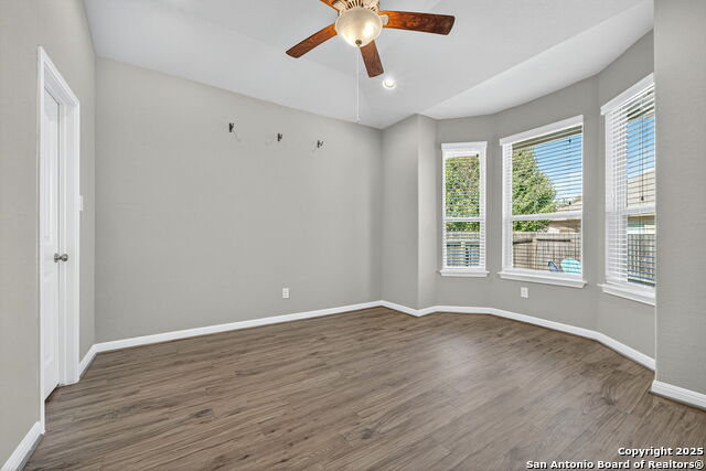 Image 25 of 39 For 9743 Monken  