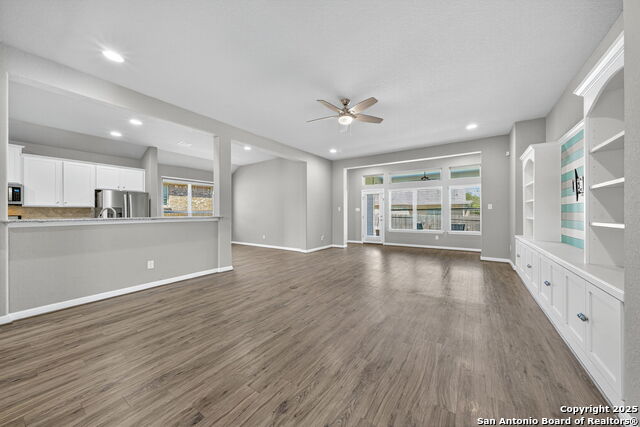 Image 7 of 39 For 9743 Monken  