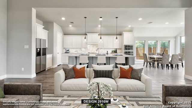 Listing photo id 0 for 5156 Lottchen Lane