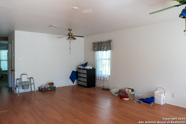 Image 3 of 16 For 11 Viaduct Post