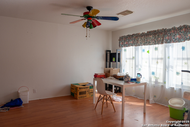 Image 4 of 16 For 11 Viaduct Post