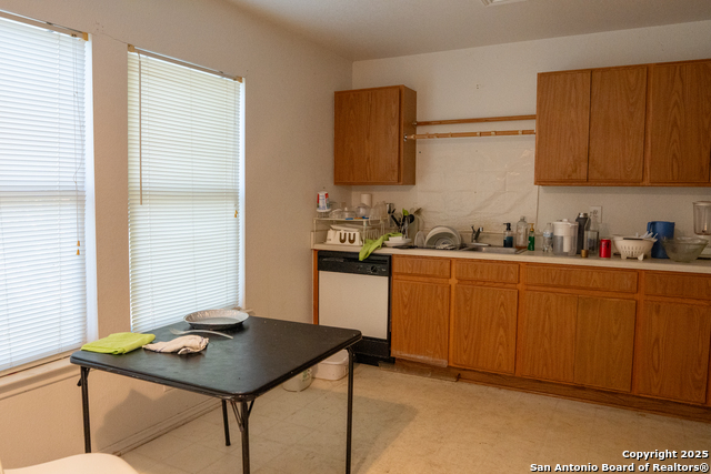 Image 5 of 16 For 11 Viaduct Post