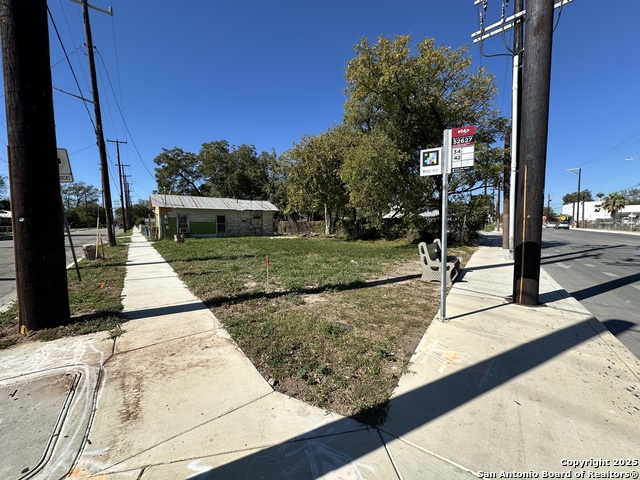 Image 2 of 6 For 621 Roosevelt