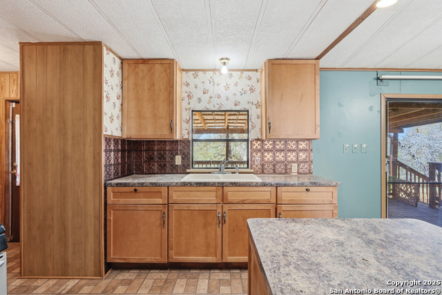 Image 12 of 53 For 142 Lost Springs