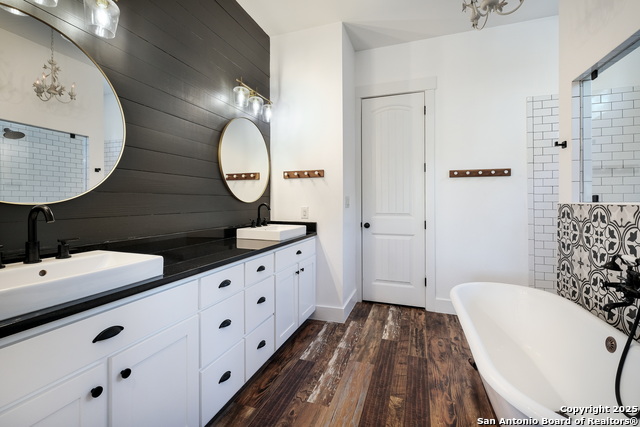 Image 20 of 41 For 14460 Santa Loma