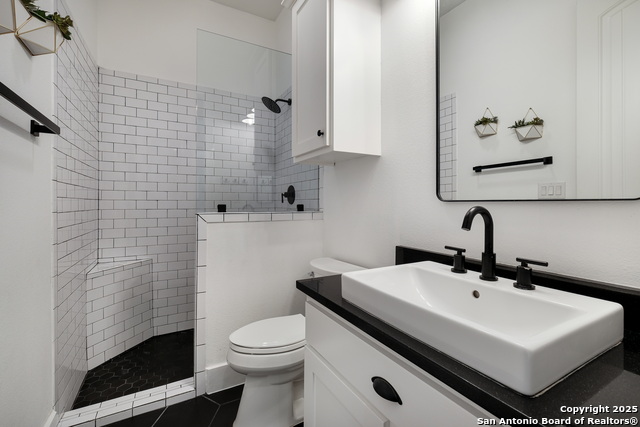 Image 23 of 41 For 14460 Santa Loma