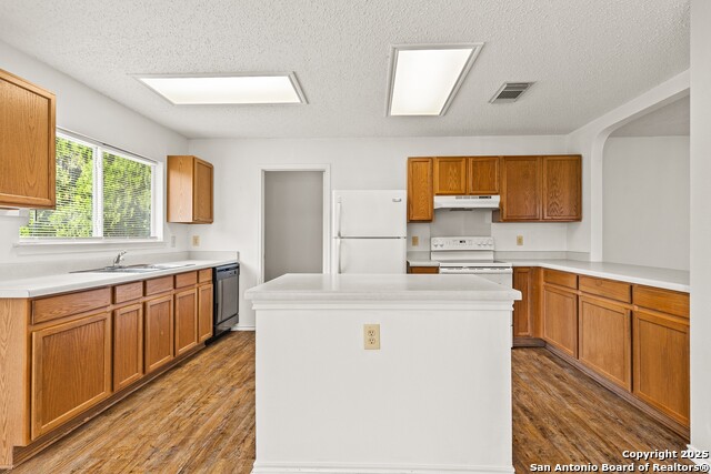 Image 10 of 25 For 11211 Sutton Pl