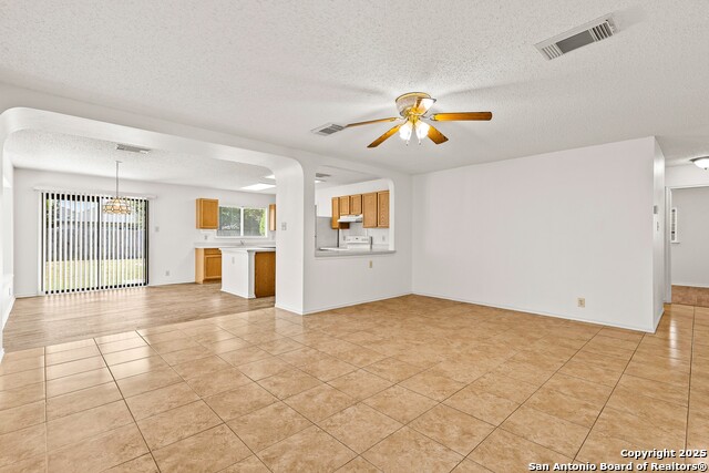 Image 5 of 25 For 11211 Sutton Pl