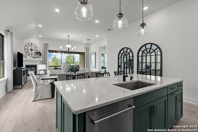 Image 21 of 32 For 1335 Hallettsville